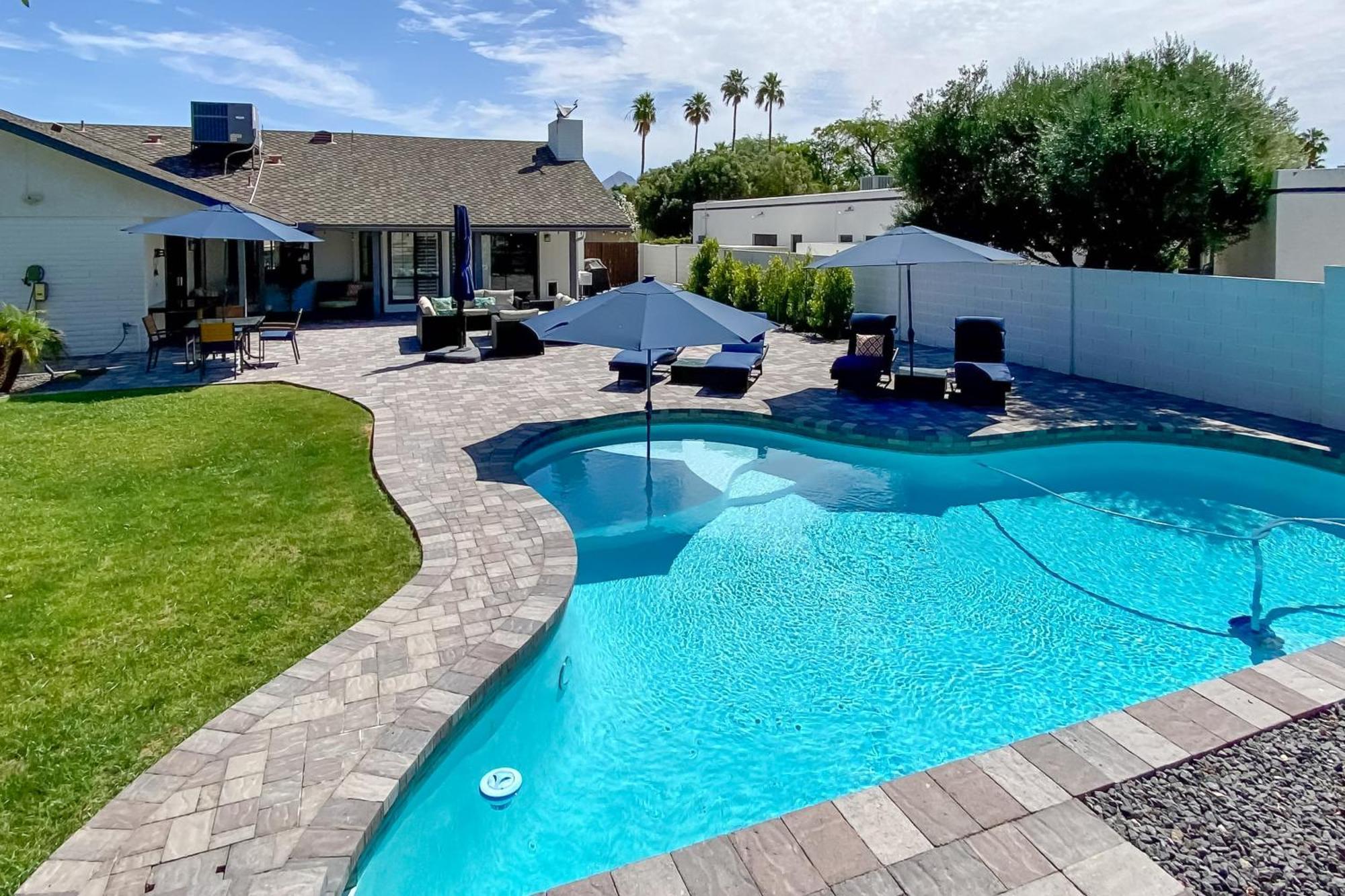 Holiday home Sunny With Heated Pool And Patio Scottsdale